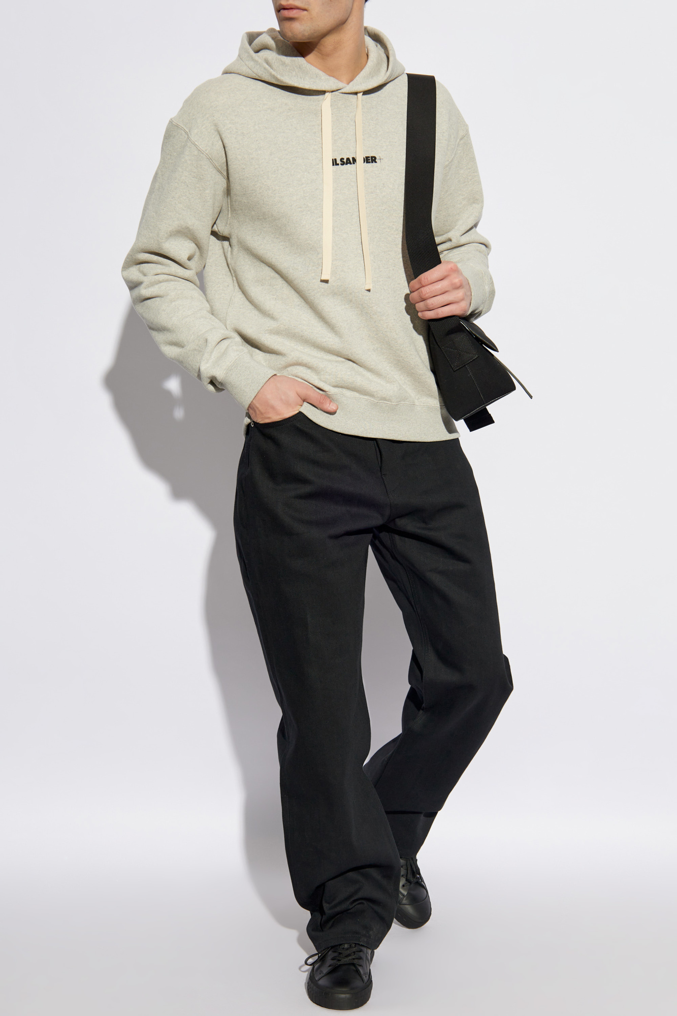 パーカー・フーディ JIL SANDER Men Hoodies J47GU0129 J20010052 Grey Jil Sander ロゴ パーカー | グレー | FARFETCH JP